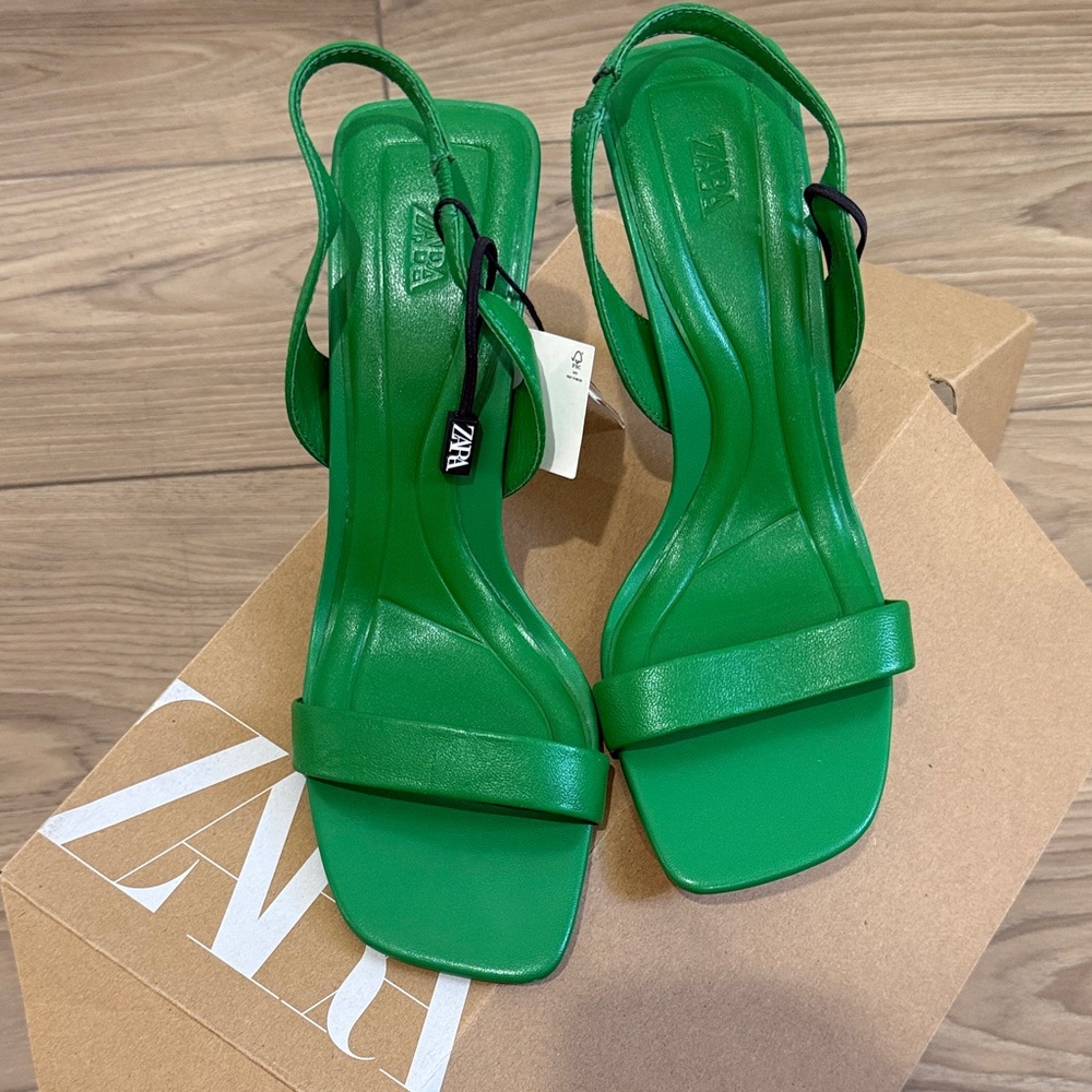 ZARA Bright Green Slingback Square-Toe Heels